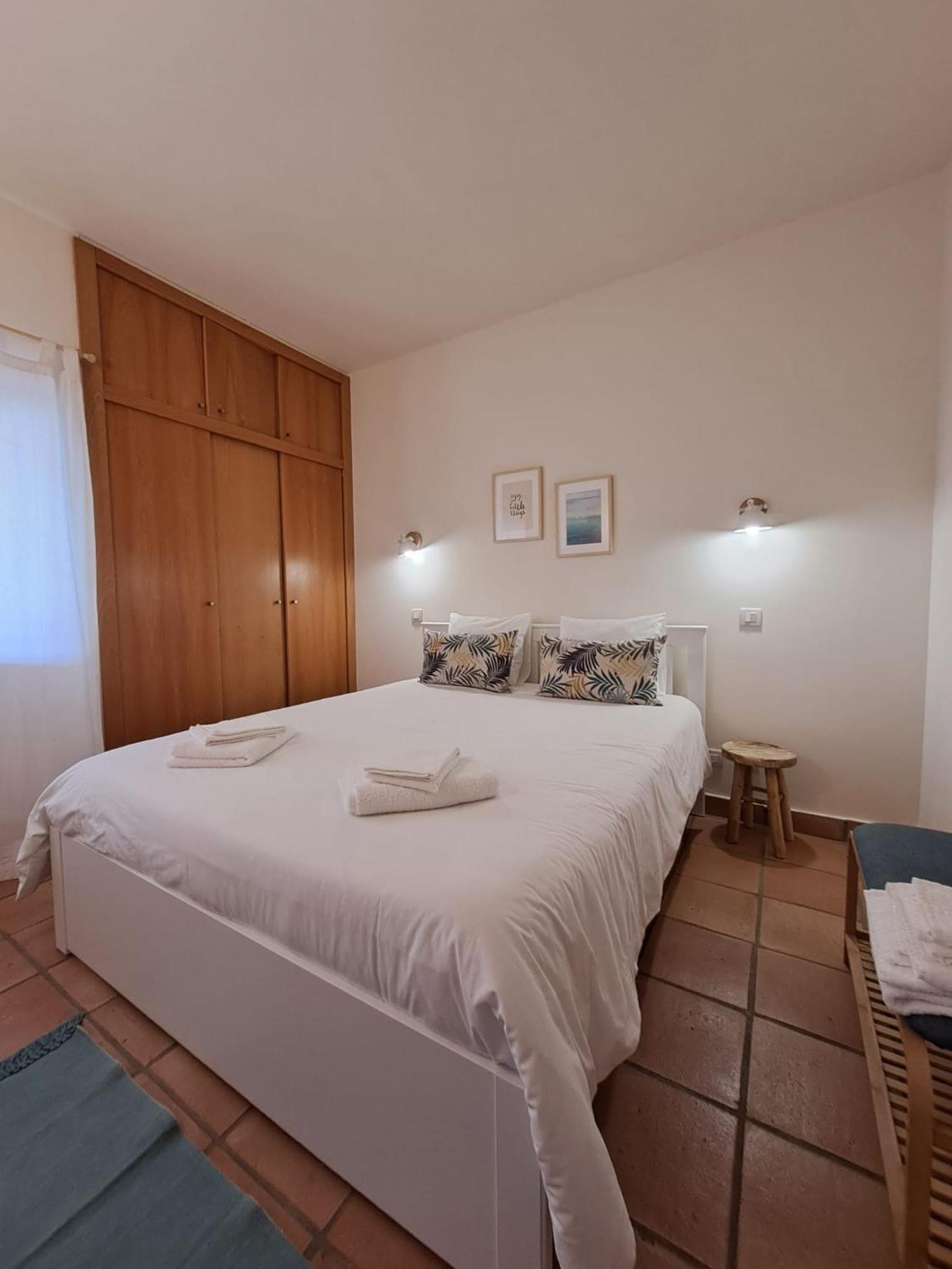 Sea View Apartment Near Meia Praia Beach In Lagos! Ruang foto